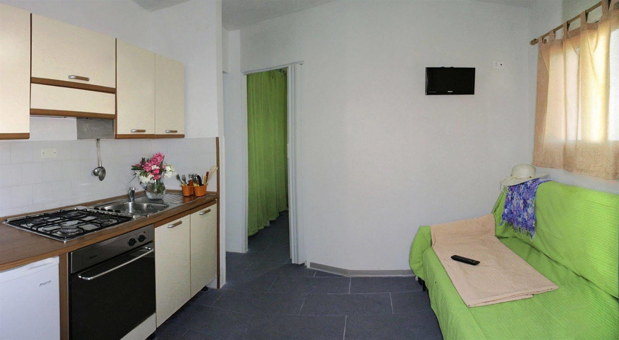 Camping Villaggio Lamaforca Torre Santa Sabina Ngoại thất bức ảnh