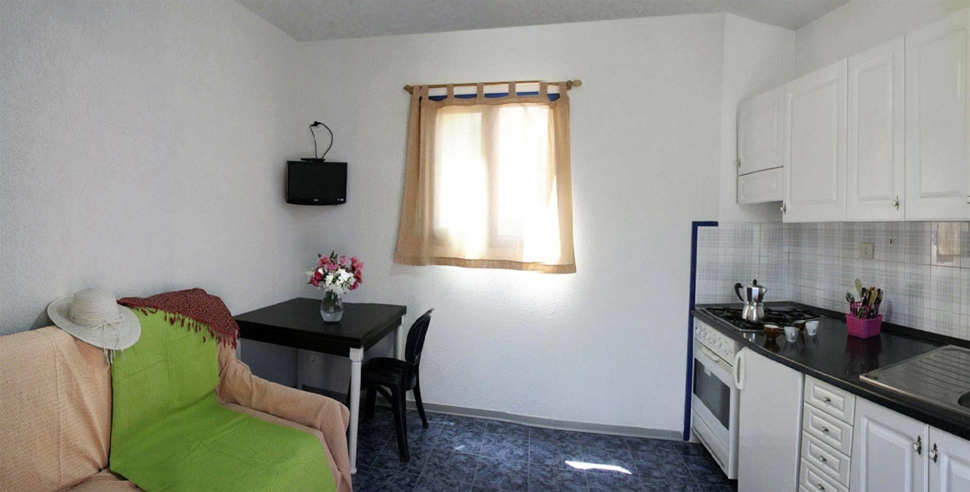 Camping Villaggio Lamaforca Torre Santa Sabina Ngoại thất bức ảnh