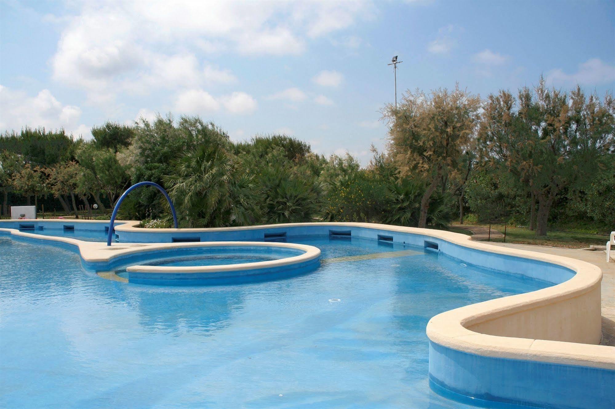 Camping Villaggio Lamaforca Torre Santa Sabina Ngoại thất bức ảnh