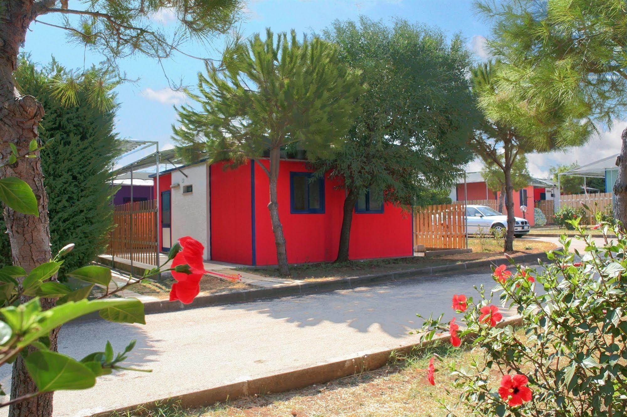 Camping Villaggio Lamaforca Torre Santa Sabina Ngoại thất bức ảnh